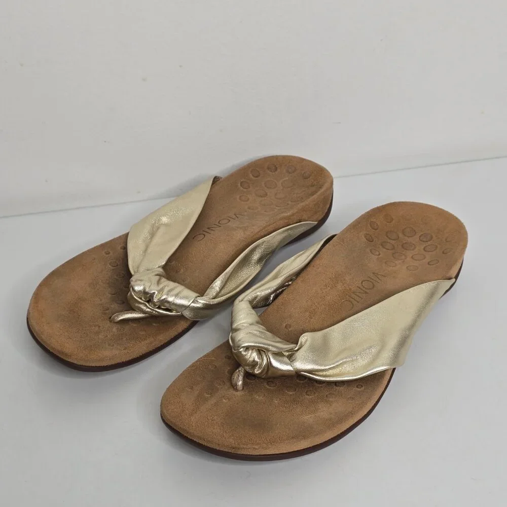 Vionic Womens Pippa Size 9.5 Gold Sandals Orthotic‎ Thong Slip On Comfort